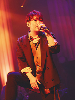 MAGAZINE1