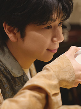 MAGAZINE1