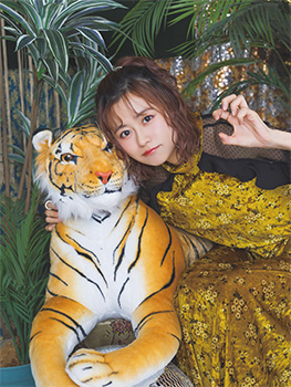 MAGAZINE1