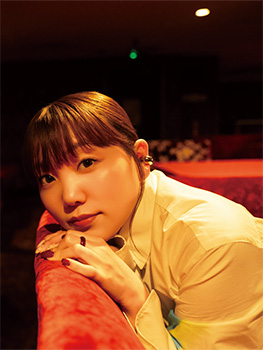 MAGAZINE1